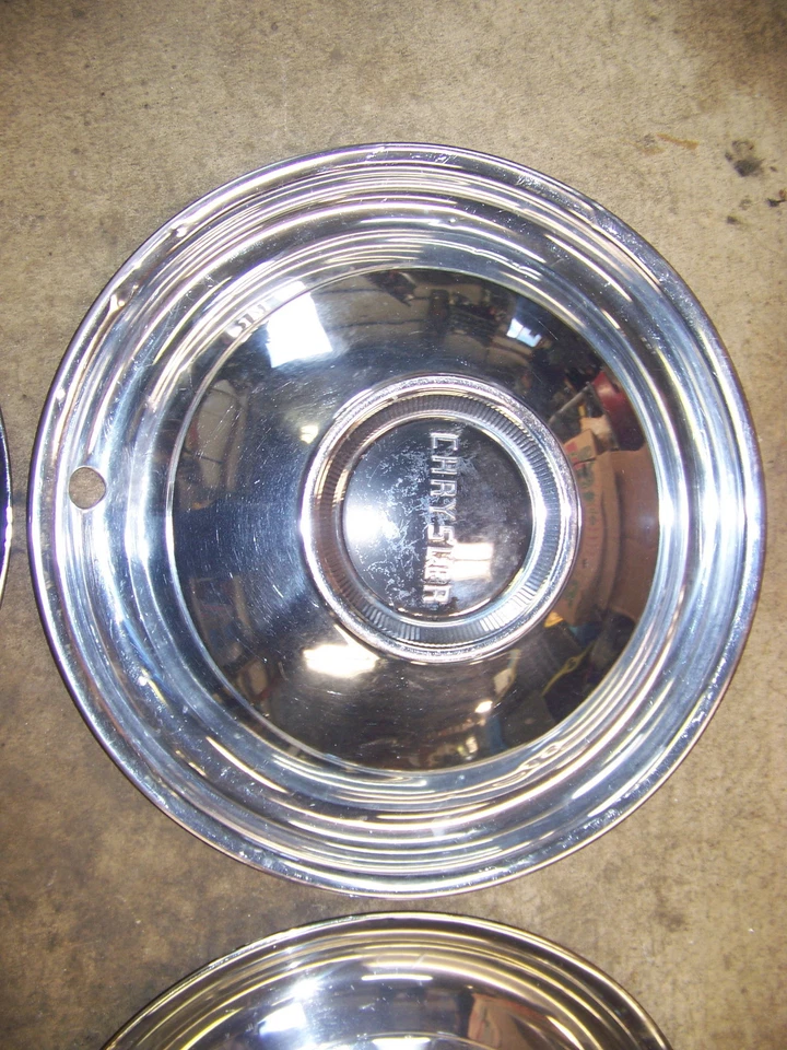 1950 CHRYSLER WINDSOR ROYAL SARATOGA 15" HUBCAPS WHEEL COVERS OEM SET OF 4 - Image 2 of 4