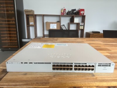 C9200-24P-A Cisco Catalyst 9200 24-port PoE+ Switch, Network Advantage