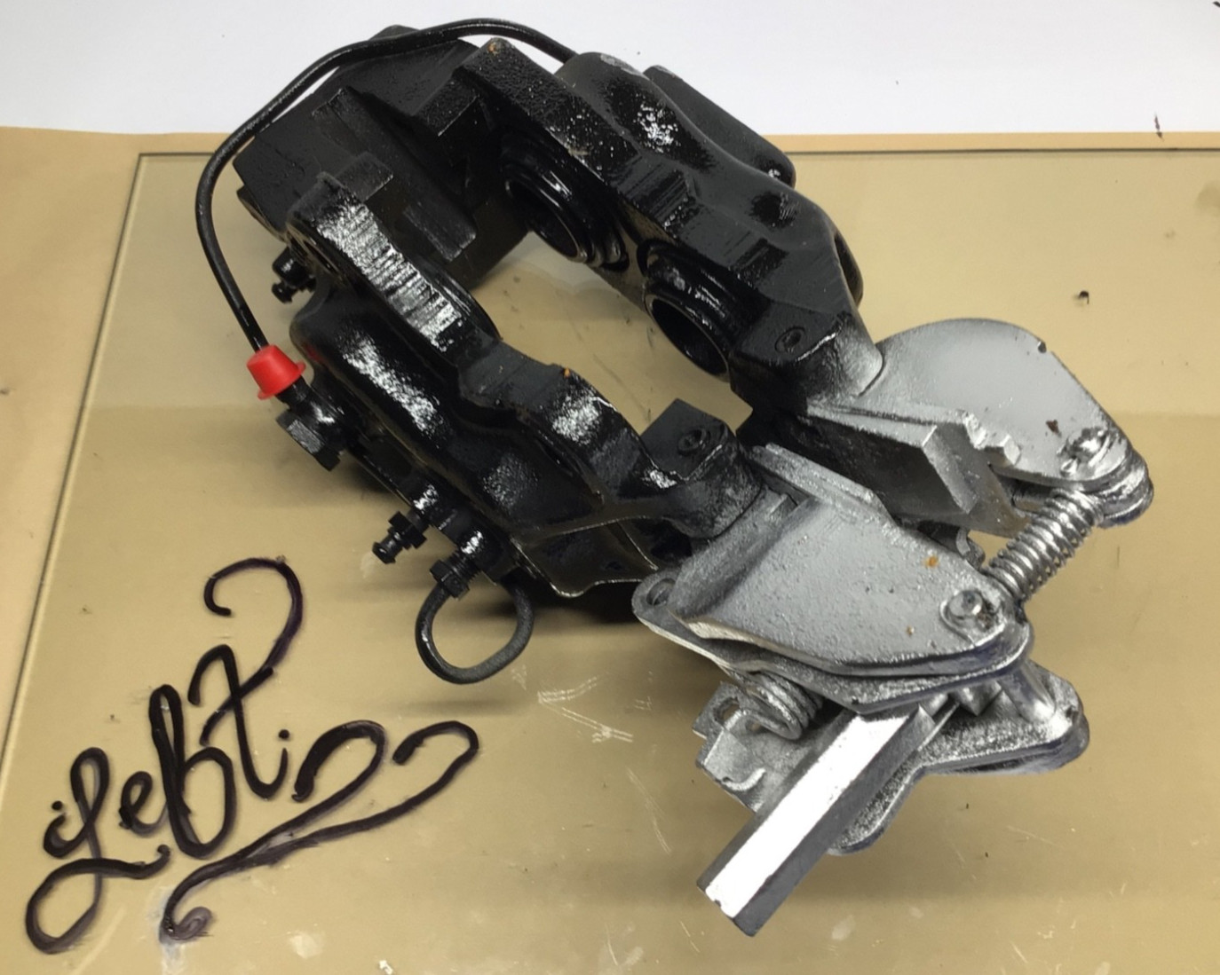 1966-80 Rolls Royce Silver Shadow Wraith II Rear Left Brake Calipers with Bolts