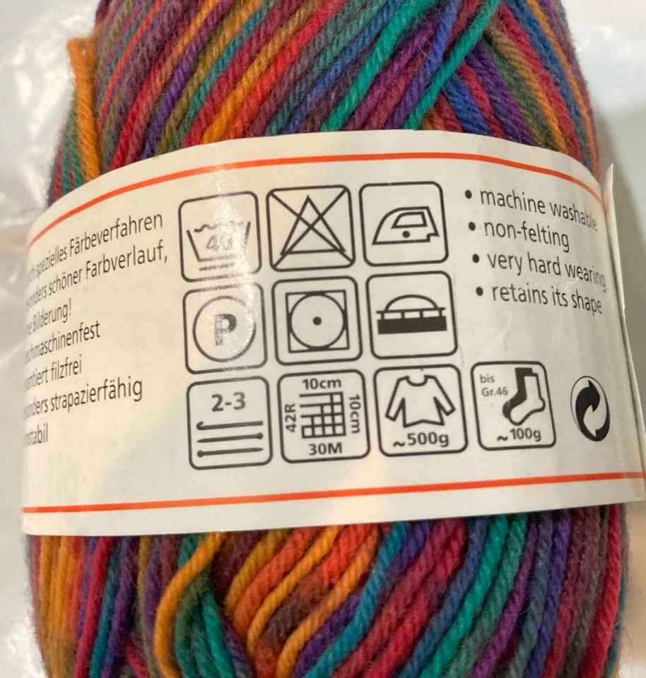 Línea de diseño de hilo de calcetín Ball Regia de 50 g por Kaffe Fassett Foto 2 de 4