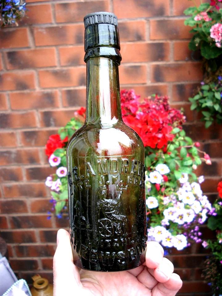 LOVELY PICTORIAL GAMBER BEER BOTTLE " BRITANNIA " TRADE MARK. - Image 2 of 4
