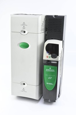Control Techniques Emerson Unidrive Frequenzumrichter SP4403 inkl. SM-Keypad