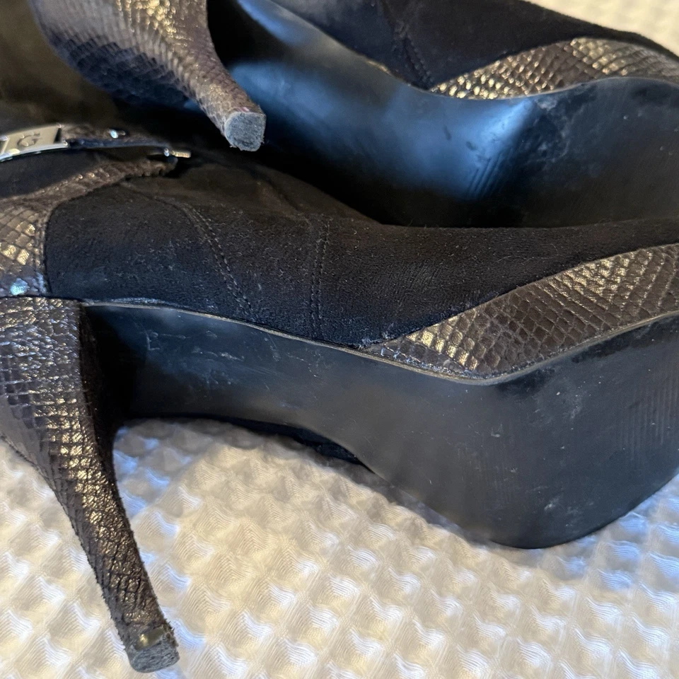Sexy Botas Guess Negras para Mujer Piel de Serpiente Gamuza Sobre la Rodilla Tacones de aguja Talla 8 Foto 4 de 4