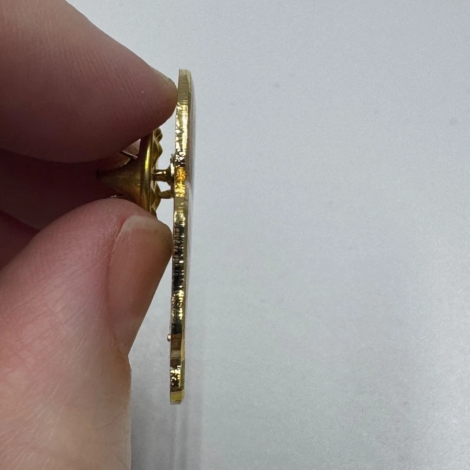 Vintage New York Mets Shea Stadium Enamel Lapel Pin - Image 4 of 4