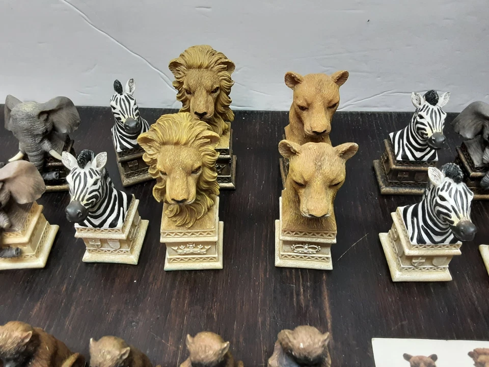 Ben Homer Wild Animal of Africa Complete Chess Set *A few dings - Image 4 of 4
