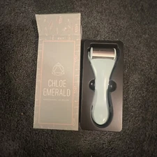NIB Chloe Emerald Cold Therapy Professional Ice Roller 