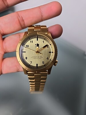 ★Adidas★送関込★超厳選！アメリカで即完売そた希少な一足♪ Adidas Cypher M1 Pusha T How Much Is Enough Watch Gold Steel