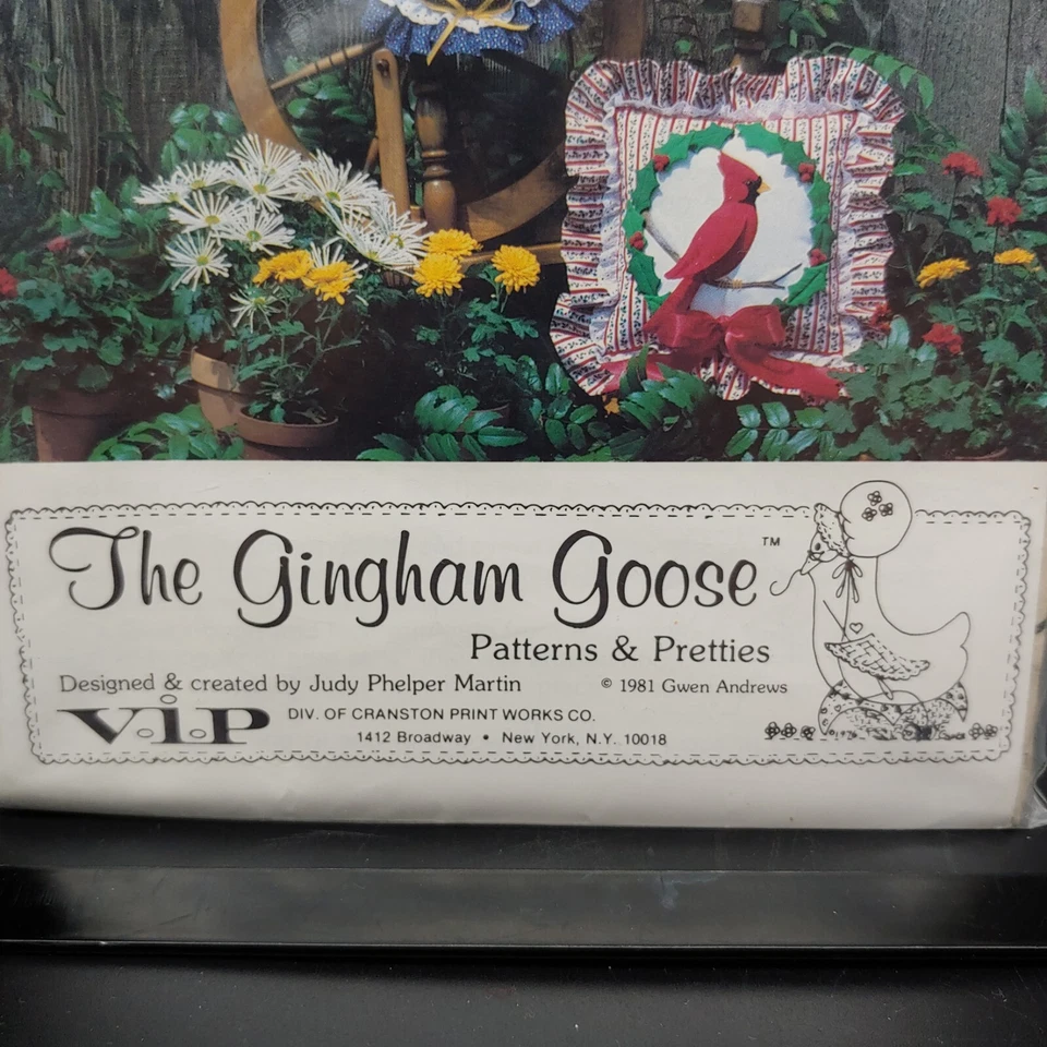 Bird Applique Pillow / Wallhanging Sewing Pattern - Robin Lark Bluebird Cardinal - Image 3 of 4