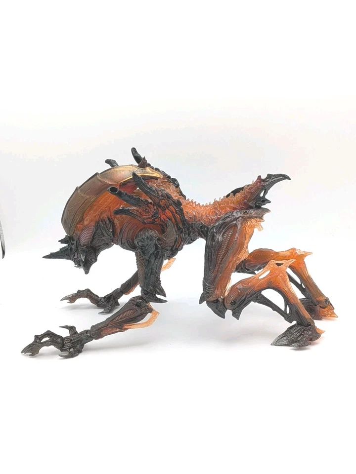 Figura de acción suelta NECA Aliens Kenner Tribute Series RHINO ALIEN 2020 10" Foto 3 de 4