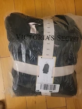  Victoria Secret Short Cozy Black  Robe Women Size M/L Embroidery Logo In back.