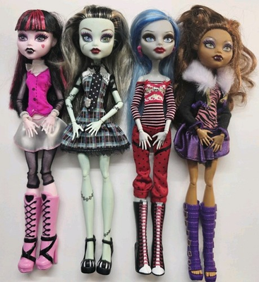 #ad Monster High FRANKIE CLAWDEEN DRACULAURA GHOULIA YELPS Reissue Doll Lot Of 4 $200.00