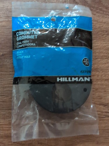 Pack de 3 ojales de escritorio para computadora Hillman, agujero de 2”, negro, 427650 - Imagen 2 de 2