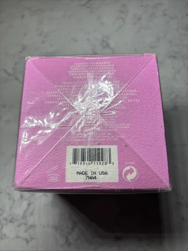 ENVUELTO CON AMOR POR HILARY DUFF 50ML EDP SPRAY (NUEVO CON CAJA Y PRECINTADO) LEER Foto 2 de 3