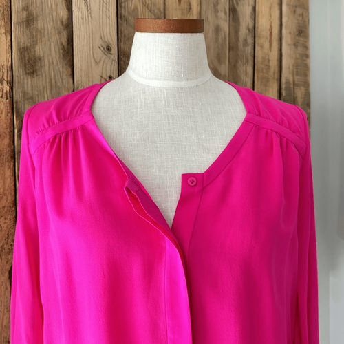 DVF Diane Von Furstenberg Women’s Size 0 100% Silk V-Neck Blouse Bright Pink - Picture 2 of 13