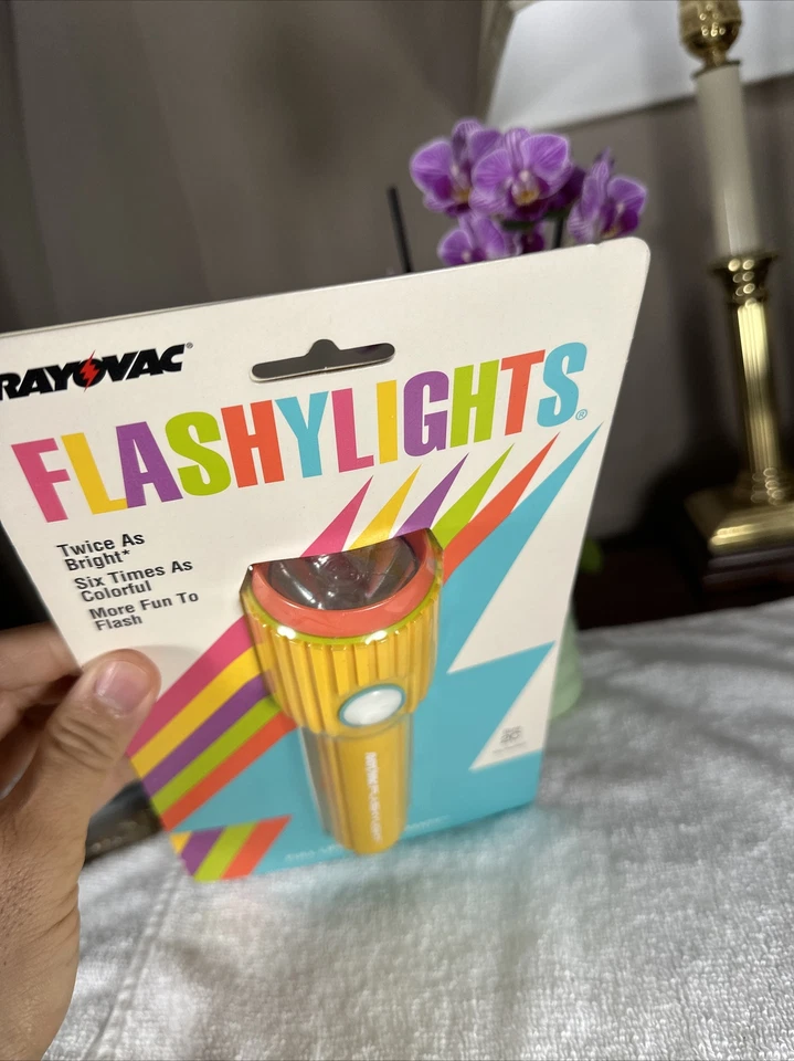 De colección DEADSTOCK Nuevo RAYOVAC Luces Intermitentes Linterna Colorida 2C FL2C Foto 4 de 4