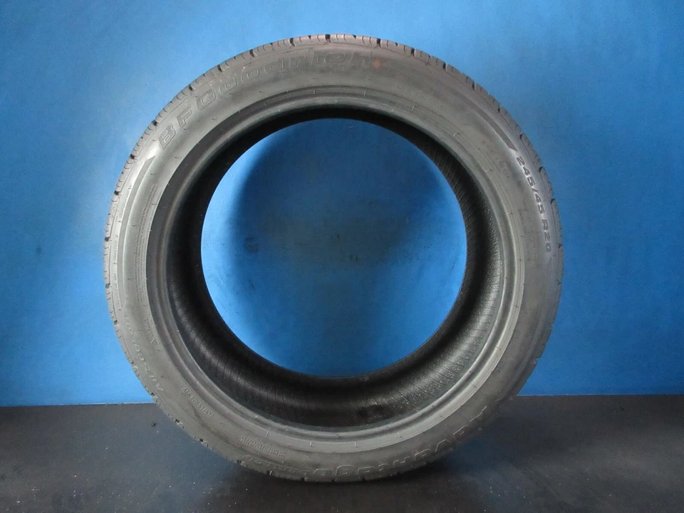 Used Bfgoodrich Advantage Control All Season 245 45 20 9-10/32 High Trd 2041F Foto 3 de 4