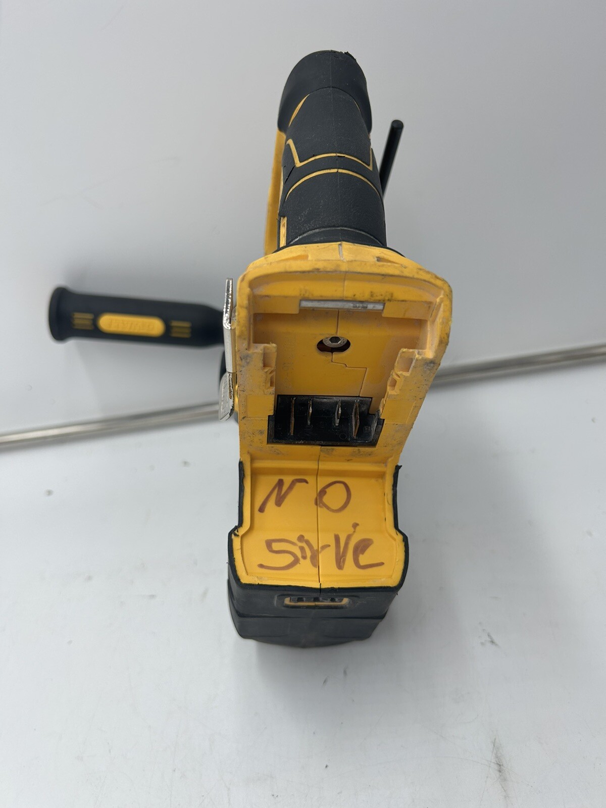 DEWALT DCH273 Li-Ion 20v Battery Powered Rotary Hammer Drill (Tool Only) TESTED