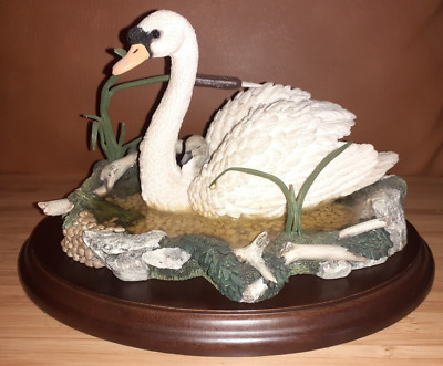 Lenox Mothers Motherly Love Swan and Baby Cygnet Küken Holzständer FIGUR 1999