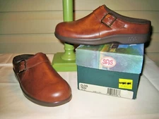 SAS Clog Women Teak Clog Size 7 1/2 Narrow New in Box