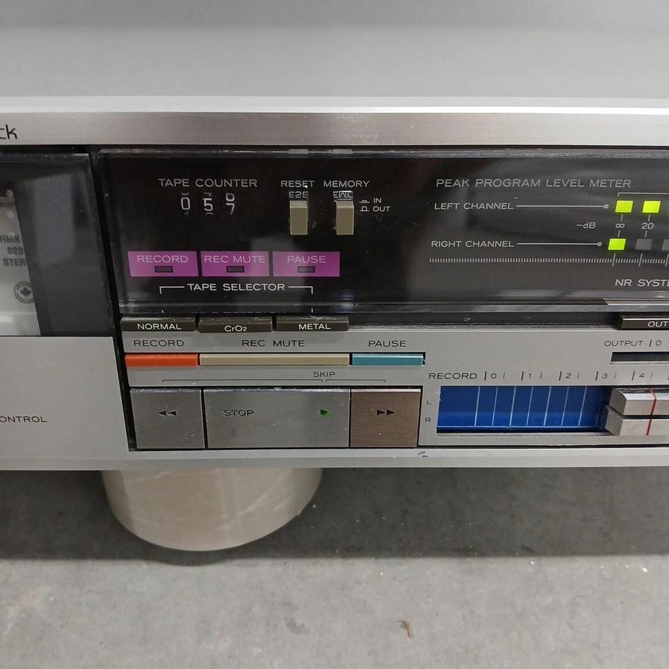 Deck de cassete estéreo TEAC V-400X - Imagem 3 de 4