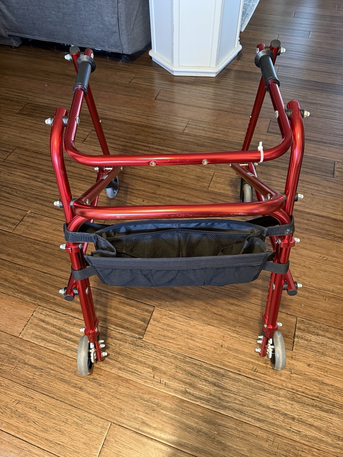 Andador Posterior Ligero Nimbo 2G, Grande, Rojo Castillo