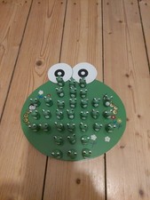 Solitär Frosch, Knderspiel aus Holz, handbemalt, Steckspiel, Brettspiel