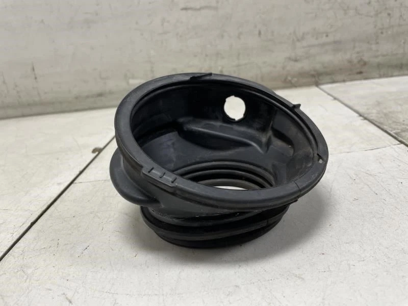 2011 TOYOTA RAV4 FUEL FILLER NECK COVER OEM+ - Image 4 of 4