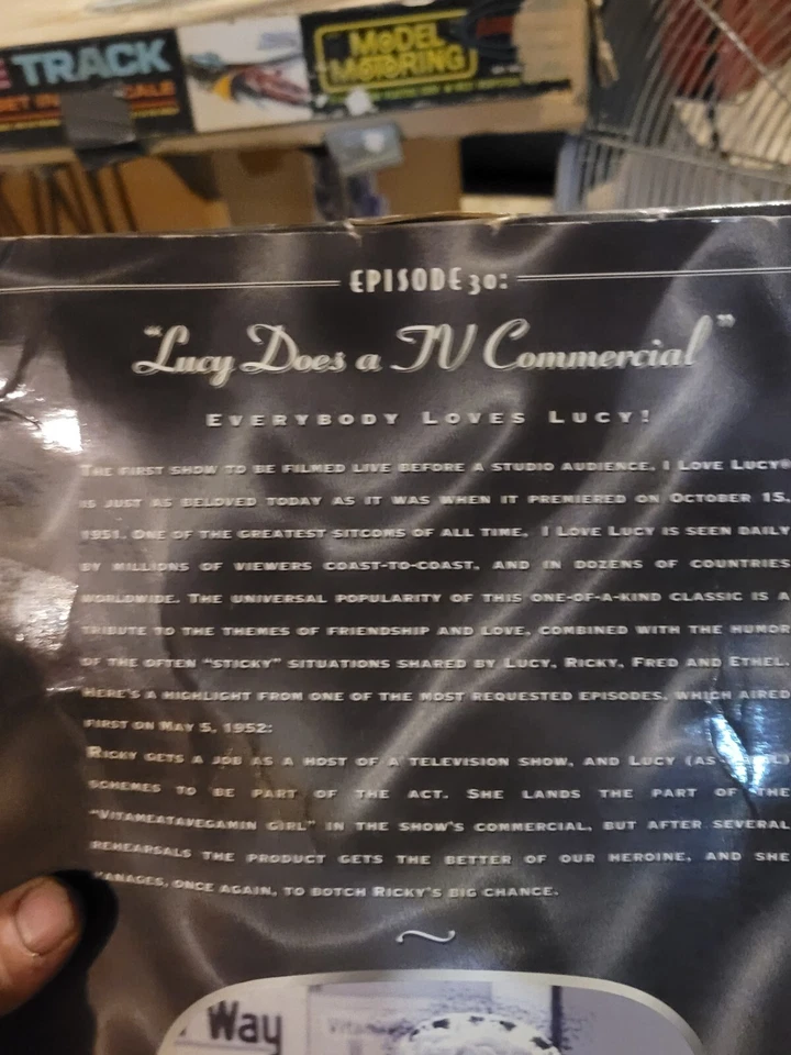 Muñeca Barbie I Love Lucy Episodio 30 2004 resistencia de ventas caja daños nueva en caja Foto 4 de 4