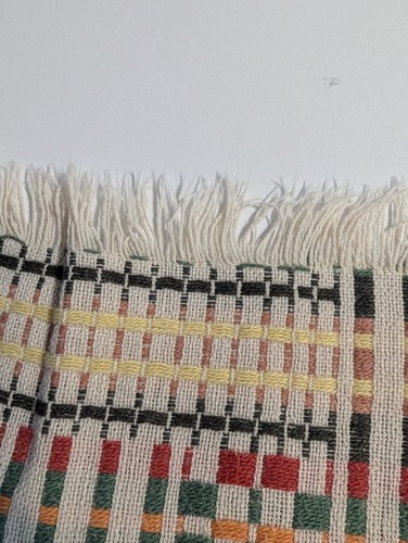 VTG Multicolor Woven Fringed Geometric Fabric Textile 30"x 30" Throw Blanket - Picture 6 of 10