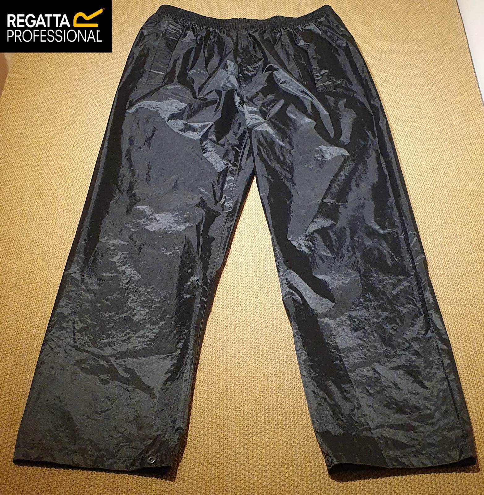 Regatta Men's Waterproof Windproof Work Rain Trousers Size L Black Over Pants