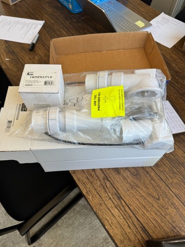New Schedule 40 1 1/2" PVC w/Swivel Ball Joint
