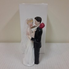 Modern Wedding Cake Topper Bride and Groom Decoration Full Love In The Eyes