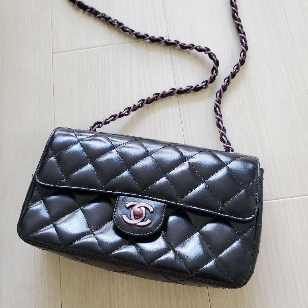 CHANEL Matelasse Shoulder Bag in Black Caviar Leather with Gold-Tone Hardware #PGI08T-image