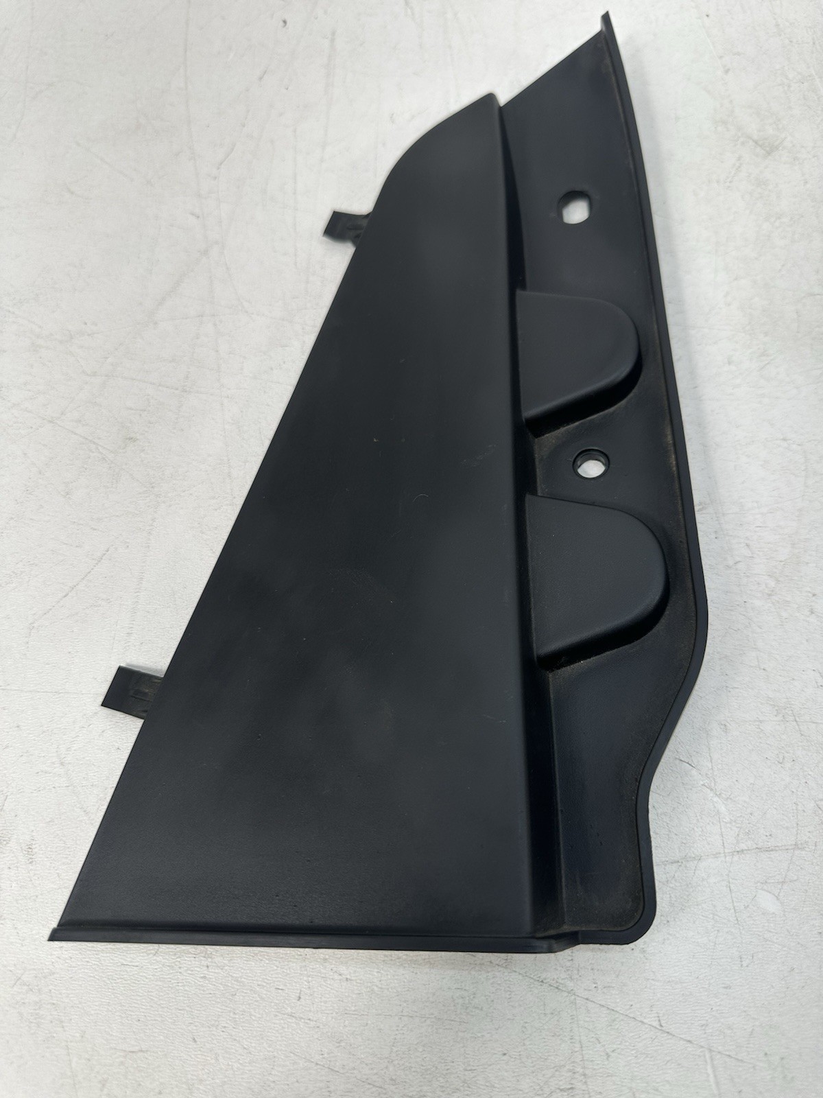 Maserati Ghibli 2014-2021 Front Right Trim panel P/N 670010524