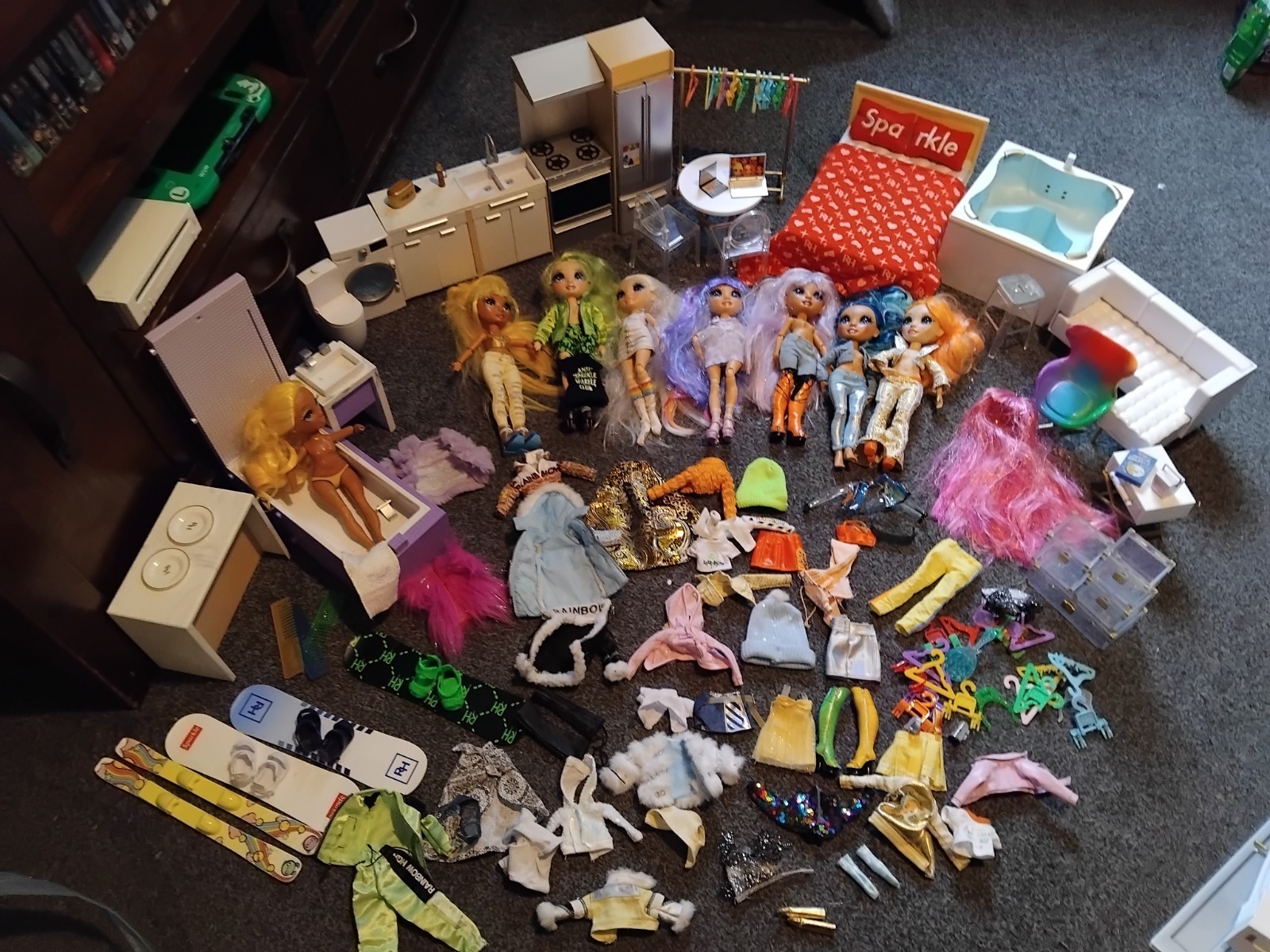 Huge Rainbow High Bundle Inc Furniture ,dolls And Accessories