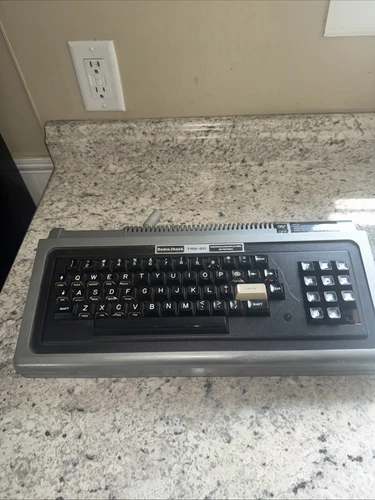 Vintage Radio Shack TRS-80 Home Computer Microcomputer System 26-1006 Untested