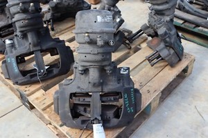 17-24 FREIGHTLINER CASCADIA 126 LEFT DRIVER AIR BRAKE CALIPER Z035248 OEM