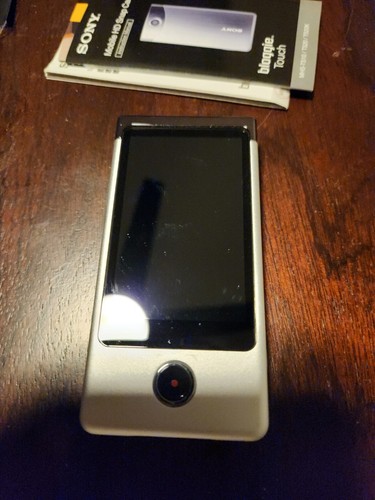 Sony Bloggie touch MHS-TS10/SC 2 Hour HD 4GB Camera silver. Tested - Picture 3 of 19