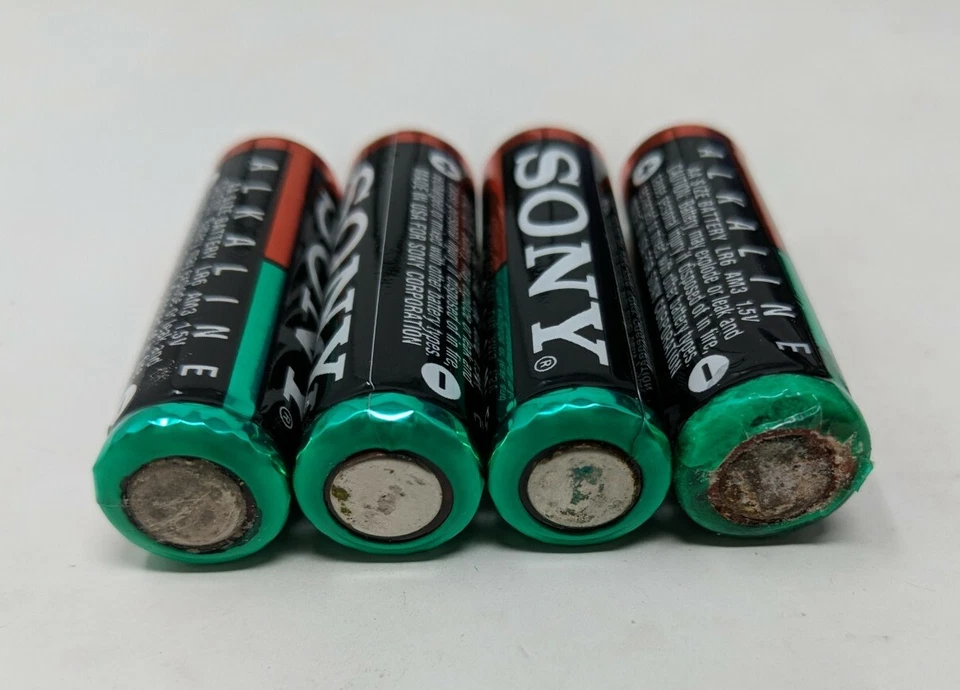 索尼 Alkaline AA 电池 复古 20 世纪 80 年代 90 年代 Prop Electronics Dead — 第 3/4 张图片