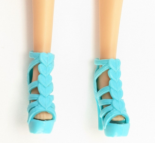 Mattel Barbie bambola blu acqua cuori con cinturino scarpe tacco alto - Foto 2 di 6