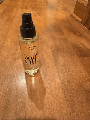 Victoria s Secret love my body indulge me body oil lavender and vanilla 3.4 flui