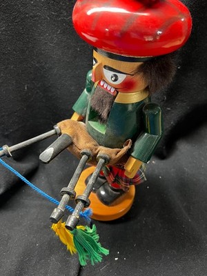 Original Steinbach Volkskunst Germany SCOTTISH BAGPIPER Checked Tam