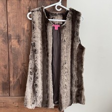 Betsey Johnson Womens Open Brown Faux Fur Vest Size Medium Soft Lined Collared