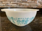 Pyrex 441 Turquoise Amish Butterprint Cinderella Mixing Bowl 1 1/2 Pint