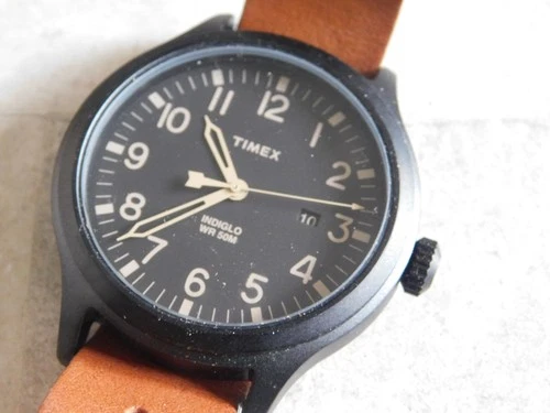 Vintage Timex Indiglo Watch WR 50M Quartz Black Bezel Leather Band RUNNING