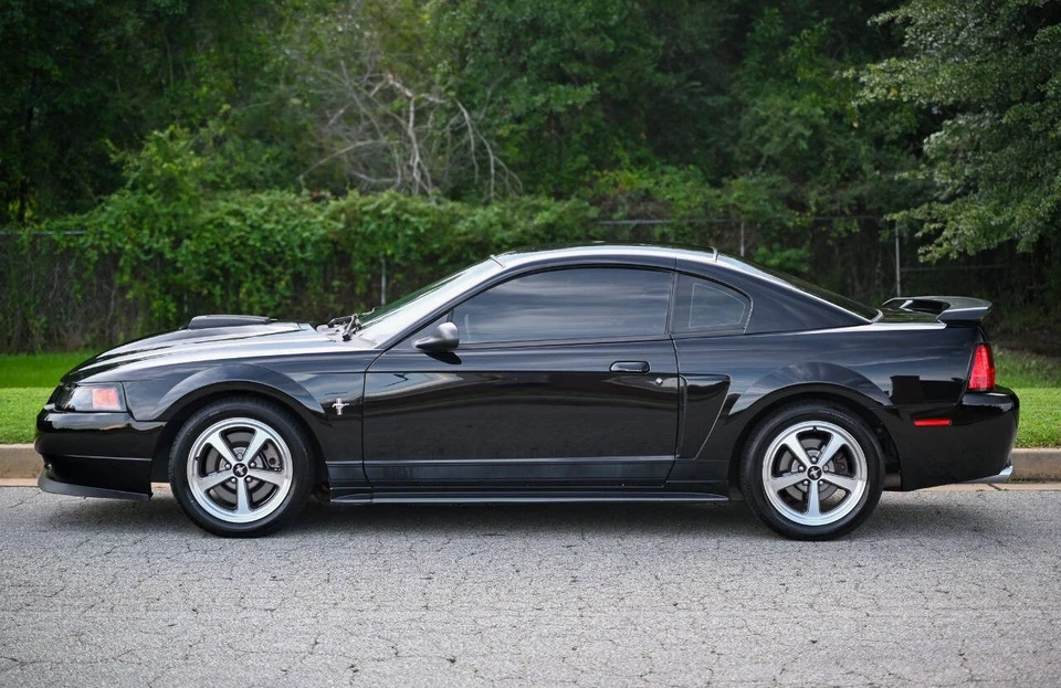 2003 Ford Mustang Mach 1 Premium 2dr Fastback - Изображение 3 из 4