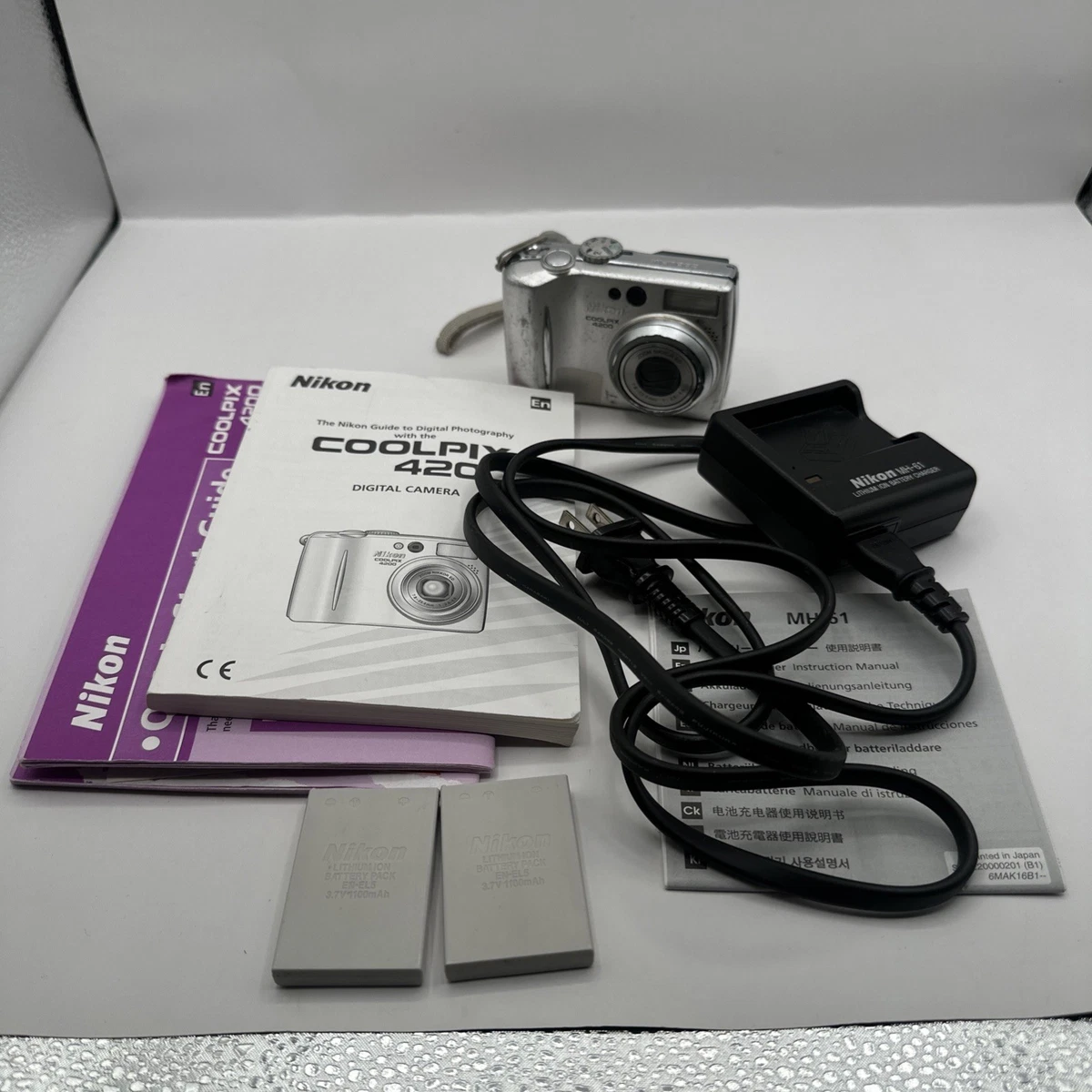 G2345】 Nikon COOLPIX E4200 充電器付属 シルバー ニコン