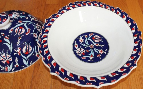 Handmade 12"x7" Turkish Iznik Navy Floral Pattern Ceramic Cini Bowl w/ Lid - Picture 4 of 6