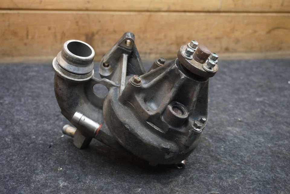 Conjunto de bomba de agua de refrigerante del motor OEM 8g43-8a513-ba Aston Martin Rapide Lh Rh Foto 2 de 4