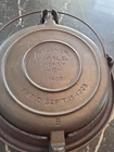 Vgt Wagner Ware Sidney-O-1409 Cast Iron Waffle Sept. 15 1925, W/ Short base